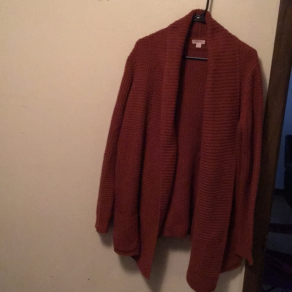 Rust colored pull over sweater - Picture 1 of 3